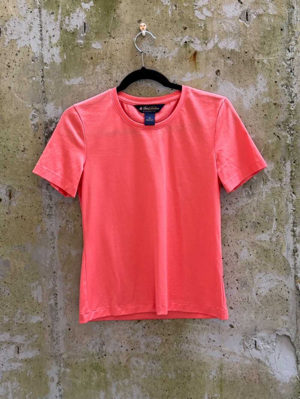 Brooks Brothers Tee Shirt, Coral, XS in EUC
